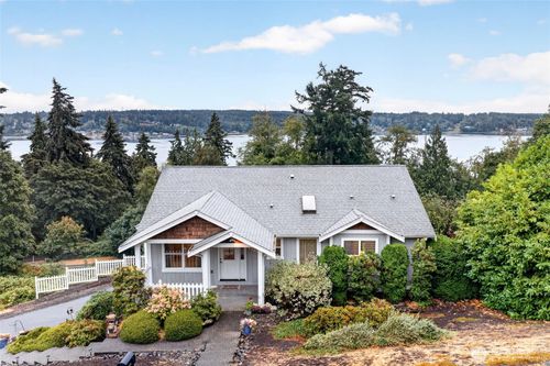13204 Emerald Dr Nw, Gig Harbor, WA, 98329-8620 | Card Image