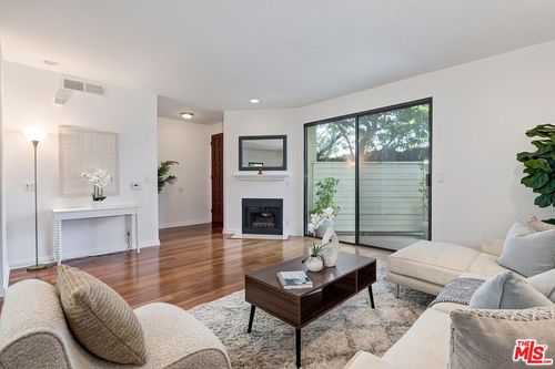 unit-104-1754 11th St, Santa Monica, CA, 90404-4356 | Card Image