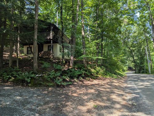 86 Webster Rd, Hartland, VT, 05048-9503 | Card Image