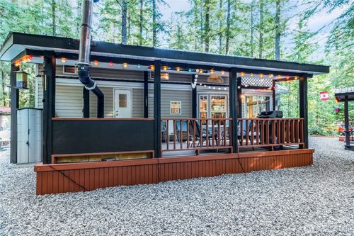 112 2 Pioneer Cir, Deming, WA, 98244 | Card Image