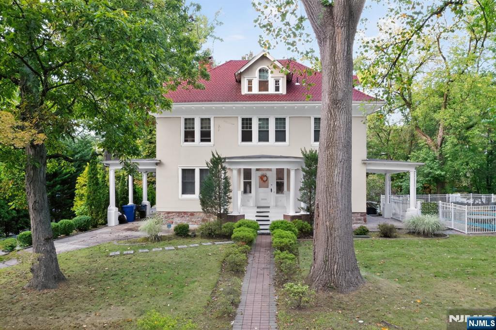 Residential in Englewood 5