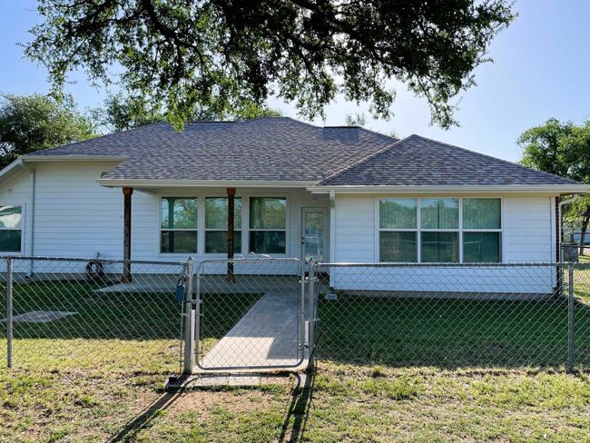 112 Mari Ln, House other with 3 bedrooms, 2 bathrooms and null parking in Spicewood TX | Image 4