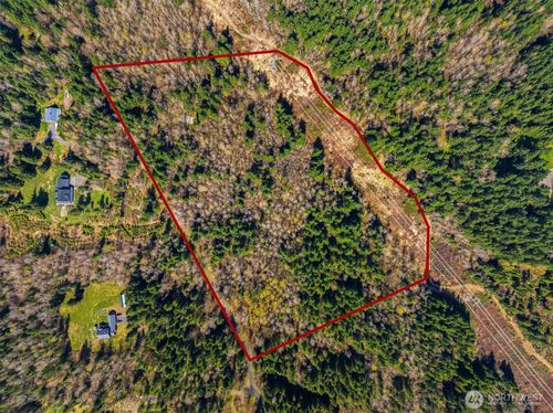 347 Ne 82nd Pl, Carnation, WA, 98014 | Card Image