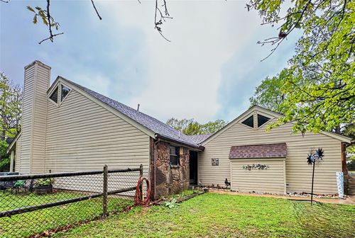 105 Summit Ridge Dr, Tahlequah, OK, 74464-9277 | Card Image