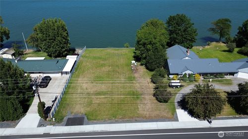 2023 Westshore Dr Ne, Moses Lake, WA, 98837-8704 | Card Image