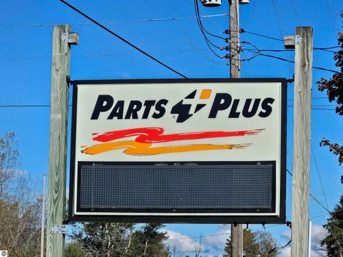 3746 N M-65, Hale, MI, 48739 | Card Image