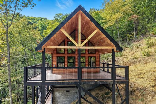 2125 Rising Fawn Way, Sevierville, TN, 37876 | Card Image