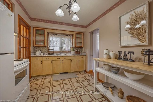 11 Gretna Green, House other with 3 bedrooms, 2 bathrooms and 12 parking in Kingston ON | Image 8
