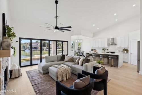 2011 E Clipper Ln, Gilbert, AZ, 85234-2825 | Card Image