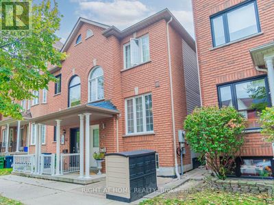 45 Rutland St, House other with 3 bedrooms, 3 bathrooms and 3 parking in Toronto ON | Image 3