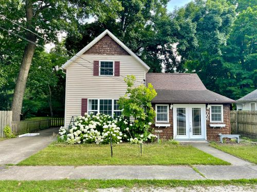 706 E Lake St, Knox, IN, 46534 | Card Image
