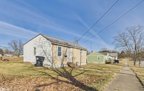 1219 3rd Ave W, Oskaloosa, IA, 52577-2523 | Card Image