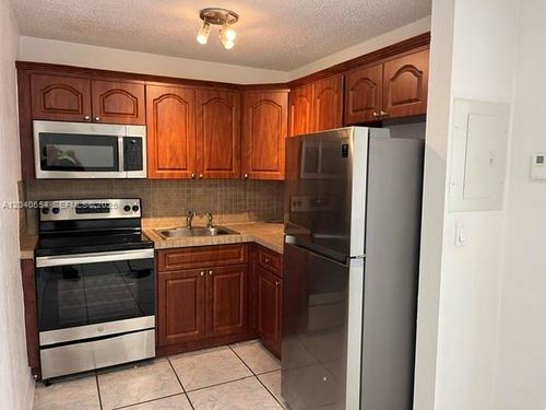 404-444 Sw 4th St, Miami, FL, 33130-1424 | Card Image