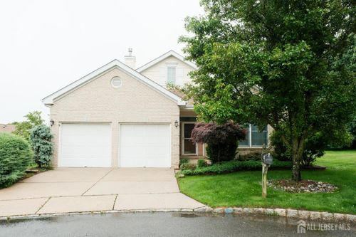 40 Sherwood Dr, Monroe, NJ, 08831-1977 | Card Image