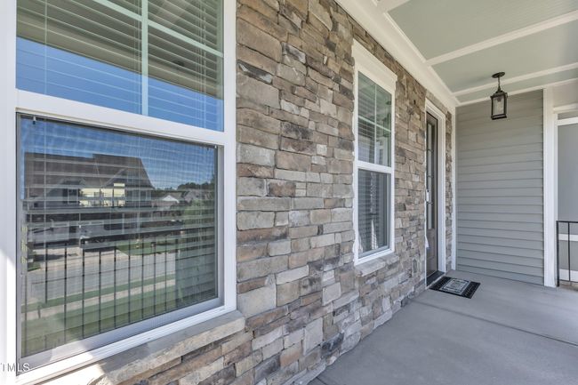 Porch | Image 8