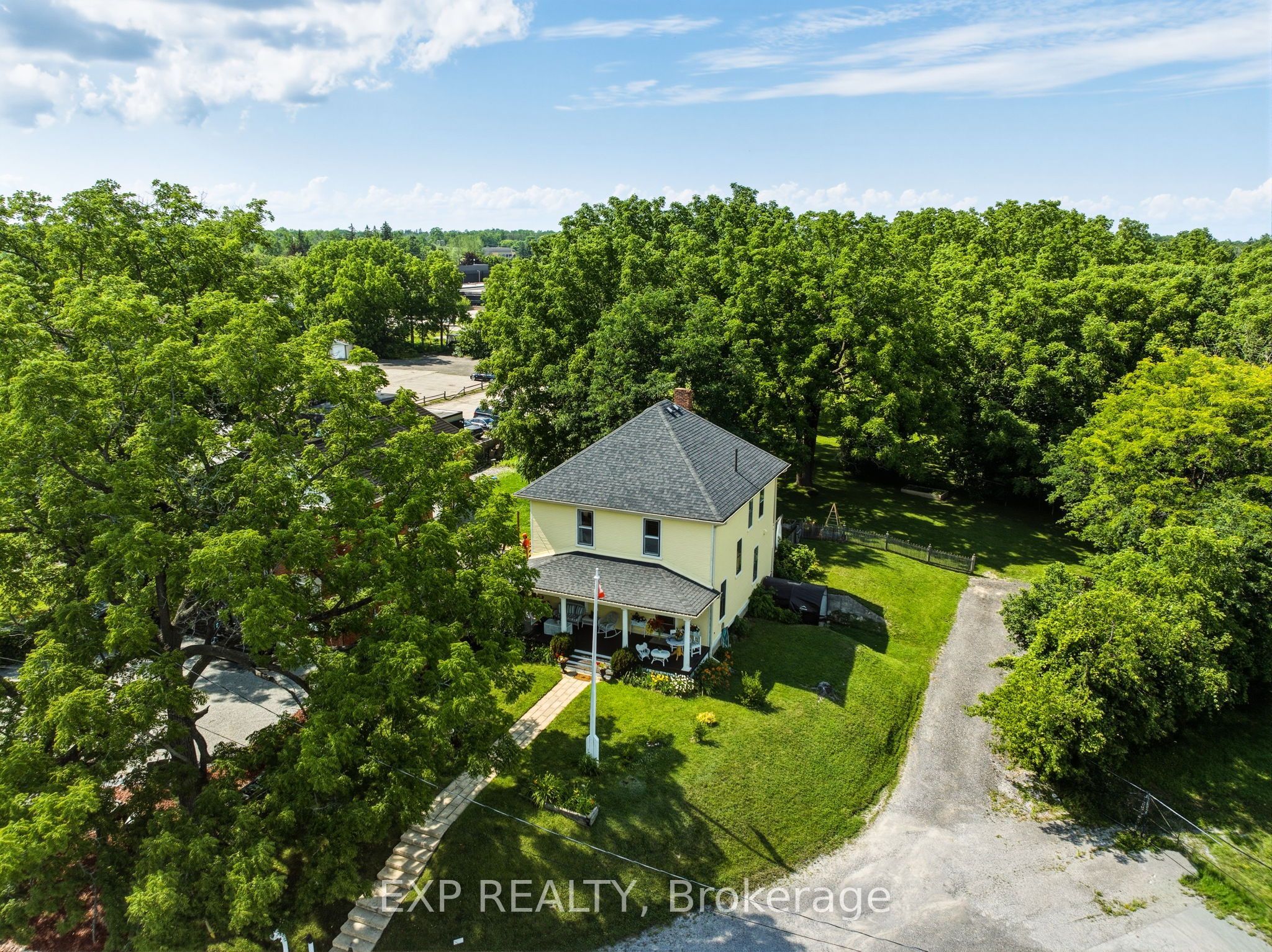 Residential in Georgina 3