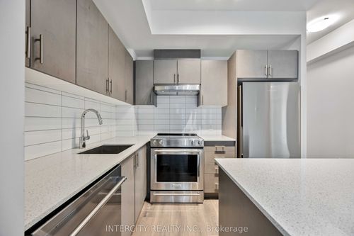 523-9000 Jane St, Concord, ON, L4K0M6 | Card Image