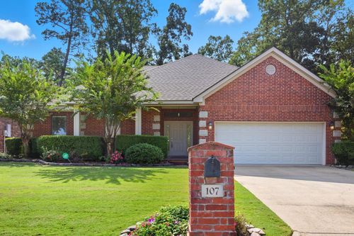 107 Nemours Ct, Maumelle, AR, 72113-6753 | Card Image
