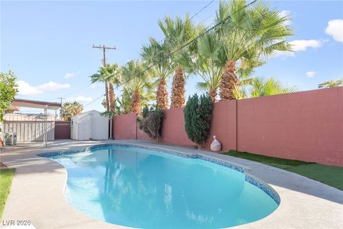 2163 Golden Arrow Dr, Las Vegas, NV, 89169-3220 | Card Image