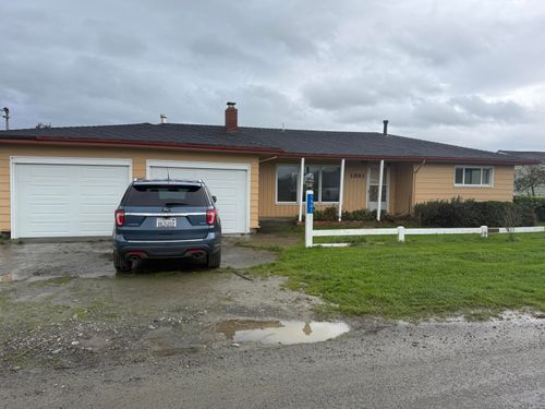 1501 Ambrosini Ln, Ferndale, CA, 95536-9772 | Card Image