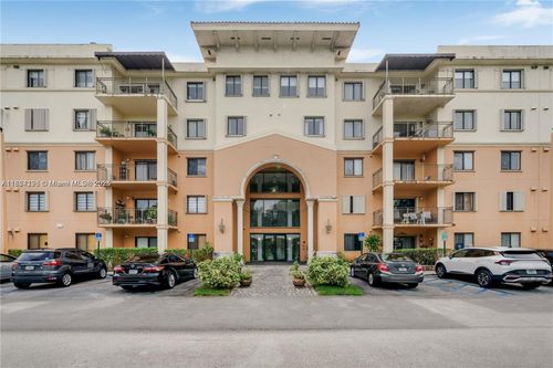 apt-313-9340 Fontainebleau Blvd, Miami, FL, 33172-6321 | Card Image