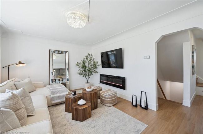 272 E 35 Th St, House other with 4 bedrooms, 2 bathrooms and 3 parking in Hamilton ON | Image 12