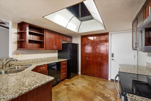 6734 W Ruth Ave, Peoria, AZ, 85345-8408 | Card Image