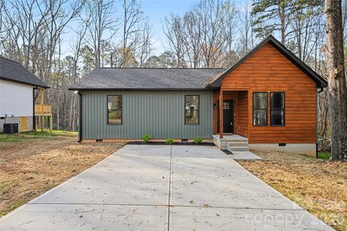 427 W Ballard St, Cherryville, NC, 28021-3106 | Card Image