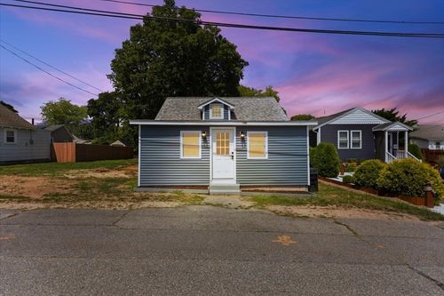 21 Hillside Ave, Swansea, MA, 02777-1615 | Card Image