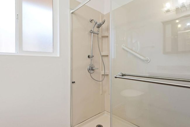 10-web-or-mls-10 - Bathroom 1 | Image 15