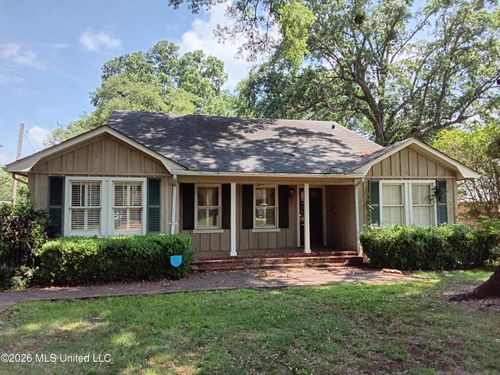 607 E Percy St, Indianola, MS, 38751-2547 | Card Image
