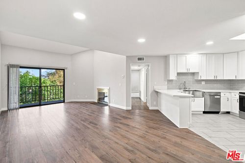 304-4210 Via Arbolada, Los Angeles, CA, 90042 | Card Image