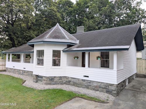 4 Palmer Ave, Corinth, NY, 12822-1122 | Card Image