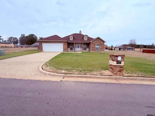 611 Dela Cruz Dr, Winnsboro, TX, 75494 | Card Image