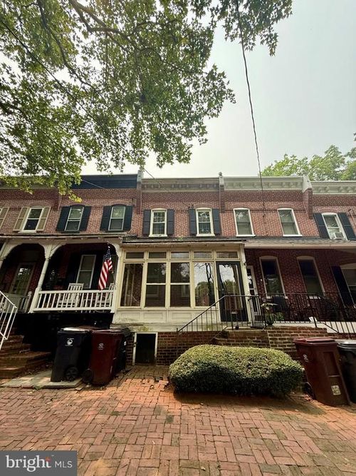 924 Lovering Ave, WILMINGTON, DE, 19806-3225 | Card Image