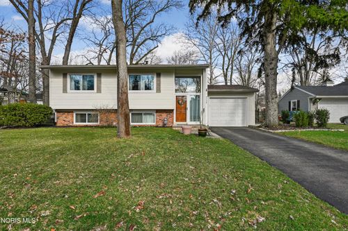 4736 Wickford Dr W, Sylvania, OH, 43560-3356 | Card Image