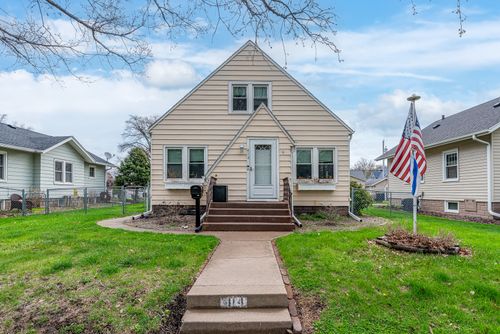 414 45th St, Moline, IL, 61265-1939 | Card Image