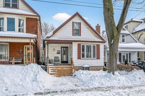 234 Balmoral Avenue N, Hamilton, ON, L8L7S2 | Card Image