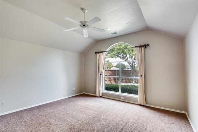 Large primary bedroom with ensuite bath. | Image 12