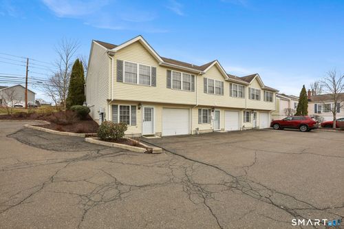 apt-4-56 Pembroke Rd, Danbury, CT, 06811-3082 | Card Image