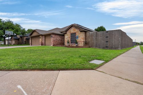 629 E Sheila Cir, Joshua, TX, 76058-2919 | Card Image