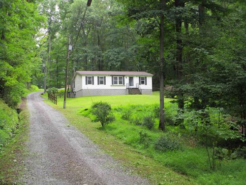 86 Little Oak Dr, Beverly, WV, 26253-1814 | Card Image