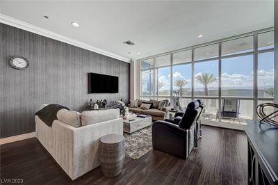 302 - 4525 Dean Martin Drive, Home with 2 bedrooms, 2 bathrooms and 1 parking in Las Vegas NV | Image 2