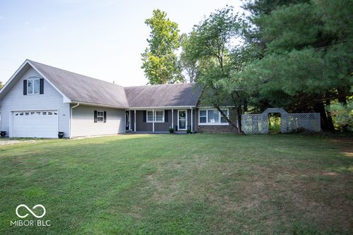 1735 E Lois Ln, North Vernon, IN, 47265-8466 | Card Image