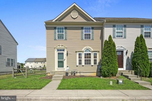 910 Alexandria Way, SMYRNA, DE, 19977-2552 | Card Image