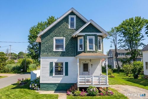 18 Maxson St, Mystic, CT, 06355-3311 | Card Image