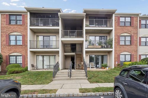 10 Voscek Ct, TRENTON, NJ, 08648-2644 | Card Image