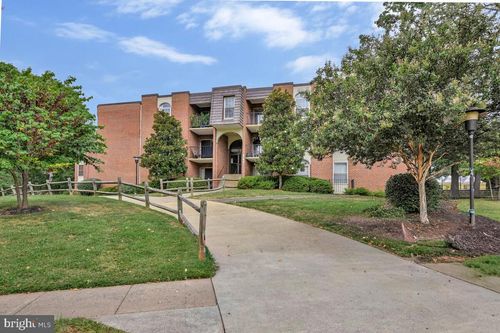 apt-34-8300 Tobin Rd, ANNANDALE, VA, 22003-6820 | Card Image
