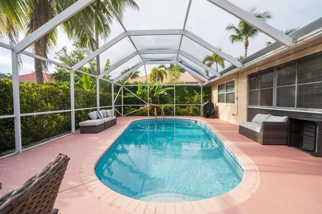 165 Cypress Trce, House other with 4 bedrooms, 3 bathrooms and null parking in Royal Palm Beach FL | Image 45