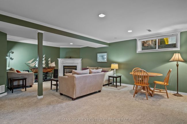 32 Abbey Dawn Dr, House other with 3 bedrooms, 3 bathrooms and 4 parking in Bath ON | Image 26